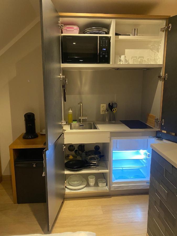 Boardhousing *